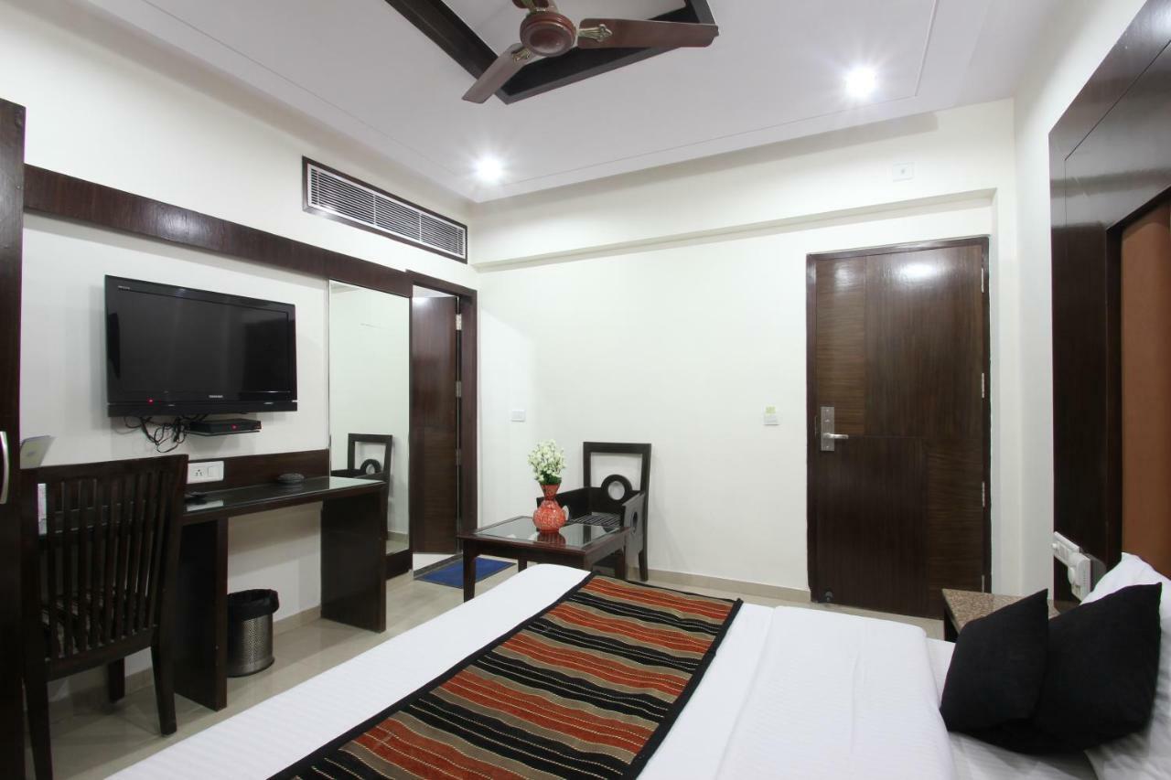 Hotel Mohan International Új-Delhi Kültér fotó